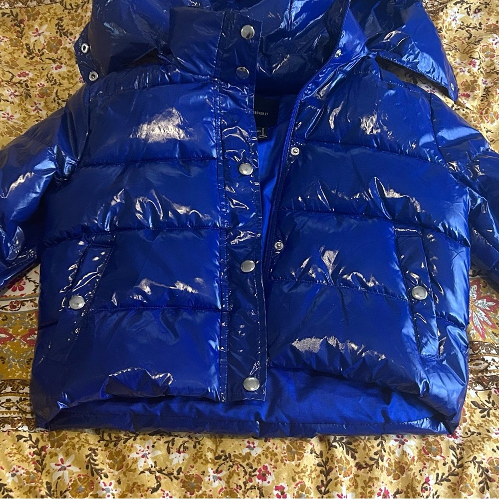 Blue cropped bubble coat